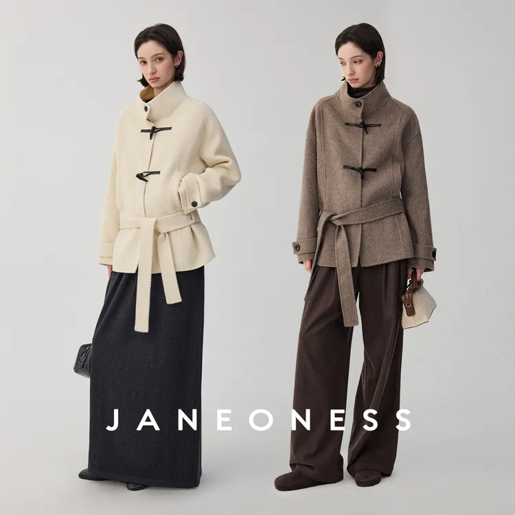 JANEONESS 纯羊毛蜡皮绳牛角扣立领时髦系带短款双面呢大衣秋冬女