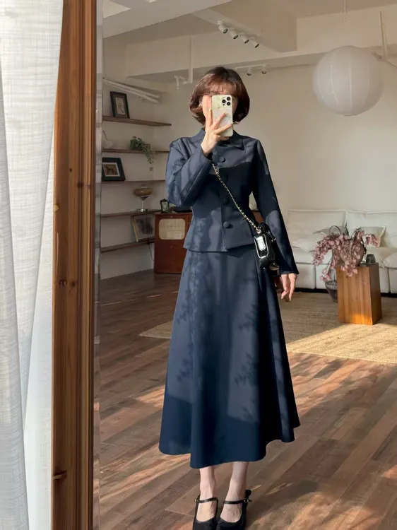 蕾英俊-简影风华-秋季复古富家千金百搭简约小香风套装-JF6678D