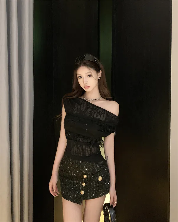 设计感辣妹小众半透一字肩蕾丝流苏斜肩上衣气质小香风包臀短裙女