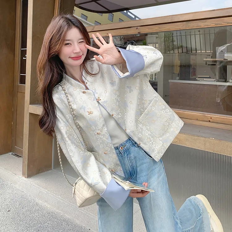 米色新中式国风印花拼接外套女洋气小众时尚减龄休闲炸街夹克上衣