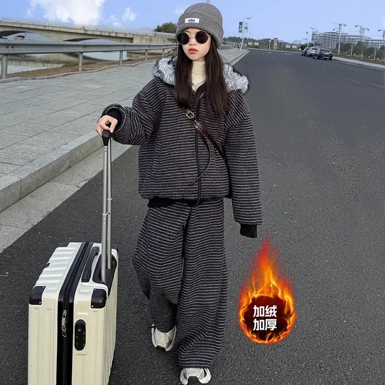 男女童加绒套装2025冬装新款儿童加厚条纹连帽外套保暖卫裤两件套