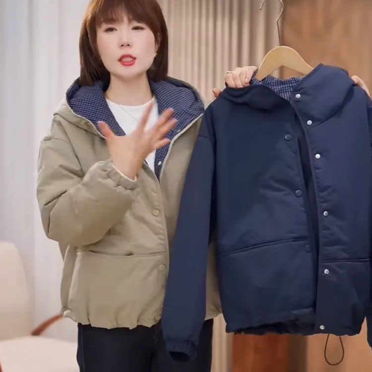 2025秋冬短款高级感连帽加厚冲锋衣外套女装新款宽松休闲夹克棉服