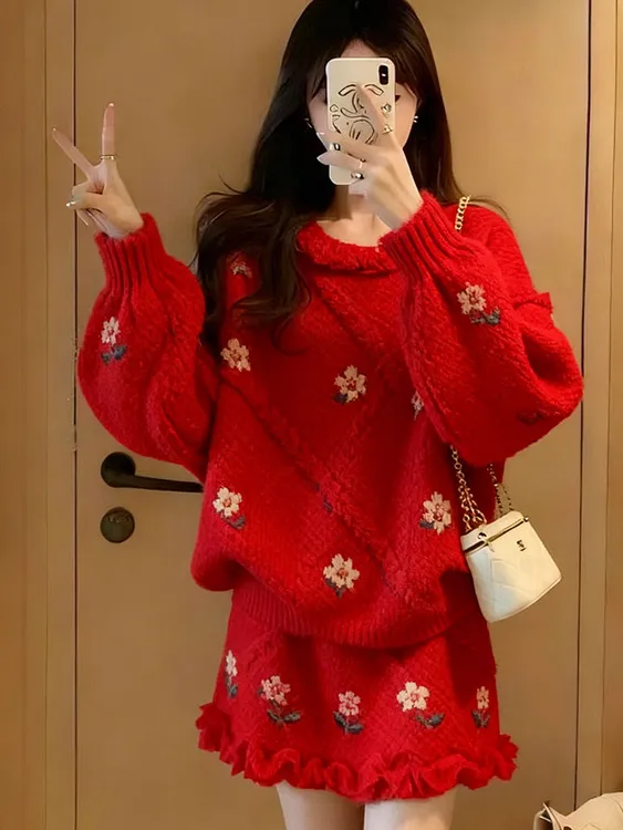 2025新款红色毛衣套装女秋冬温柔风针织两件套显瘦穿搭高级感爆款