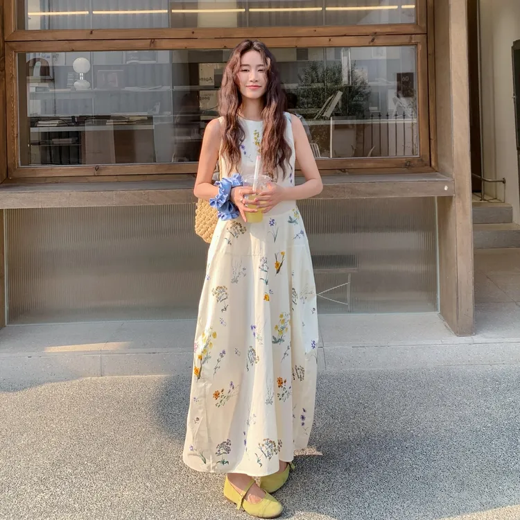 法式甜美碎花无袖背心连衣裙女2025夏季新款独特甜美超火爆款长裙