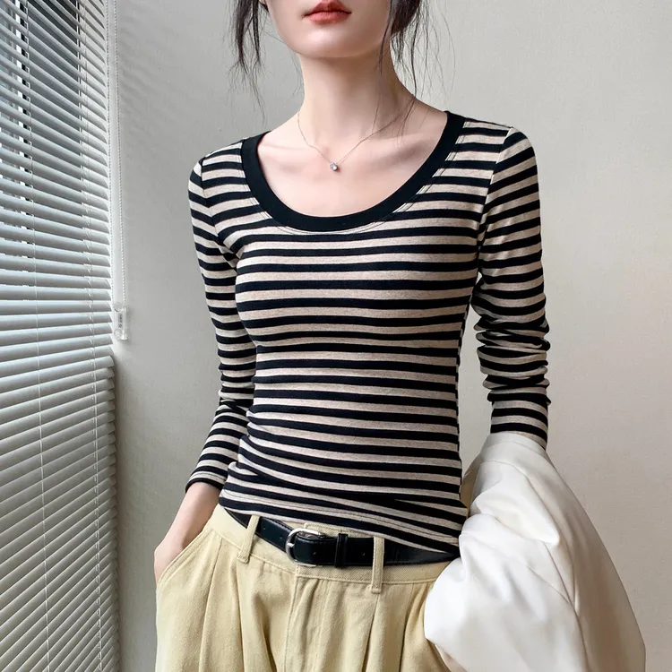 圆领撞色条纹正肩长袖T恤女秋季新款修身显瘦内搭打底衫百搭上衣