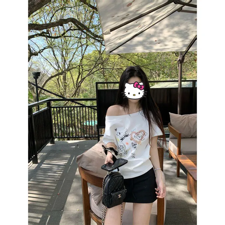 【ZHAP】2025新款宽松美式一字肩女夏季白色卡通印花百搭休闲上衣