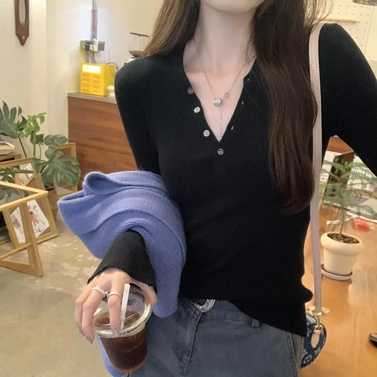 秋冬实拍图V领修身内搭打底针织衫女秋冬季新款韩系高级感穿搭上