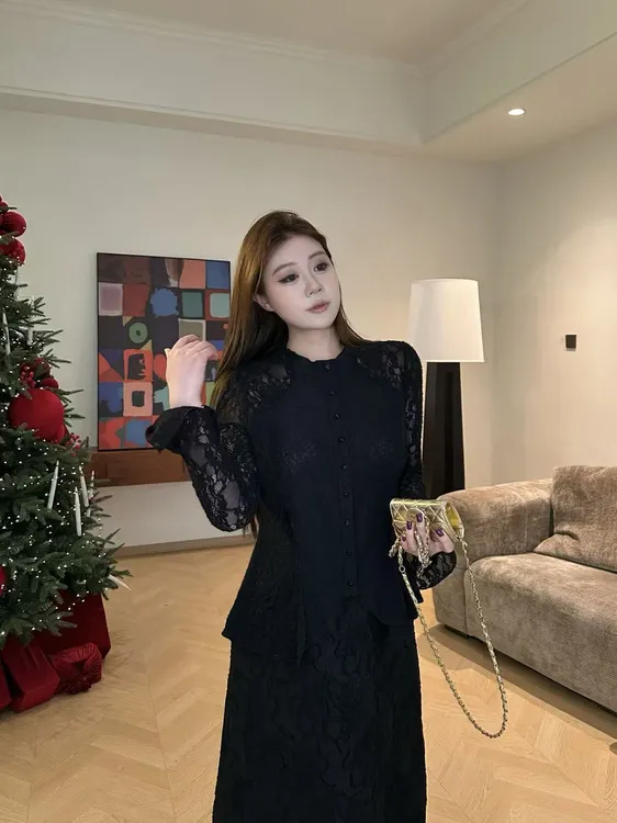 琪琪怪怪大码女装【沦陷】法式蕾丝拼接上衣+半身裙套装T18444QD