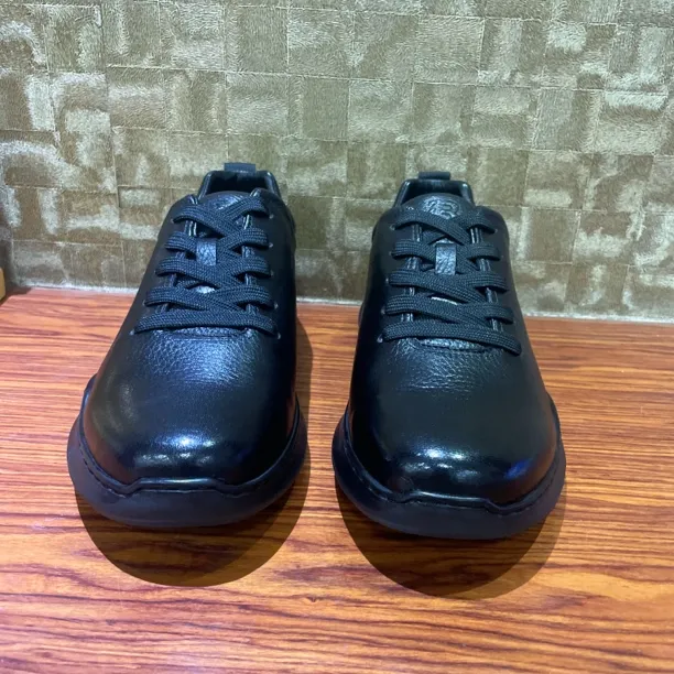 防滑休闲轻便耐磨系带休闲皮鞋男士圆头单鞋时尚真皮男款商务舒适