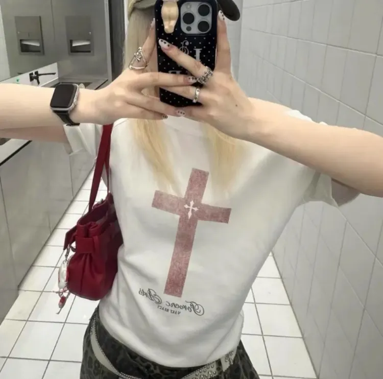 2025夏季新款美式辣妹斜肩十字印花短袖T桖时尚宽松百搭上衣