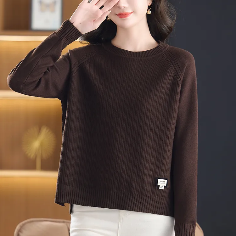 咖色高级感打底衫2025新款洋气女士圆领毛衣宽松显瘦上衣前短后长