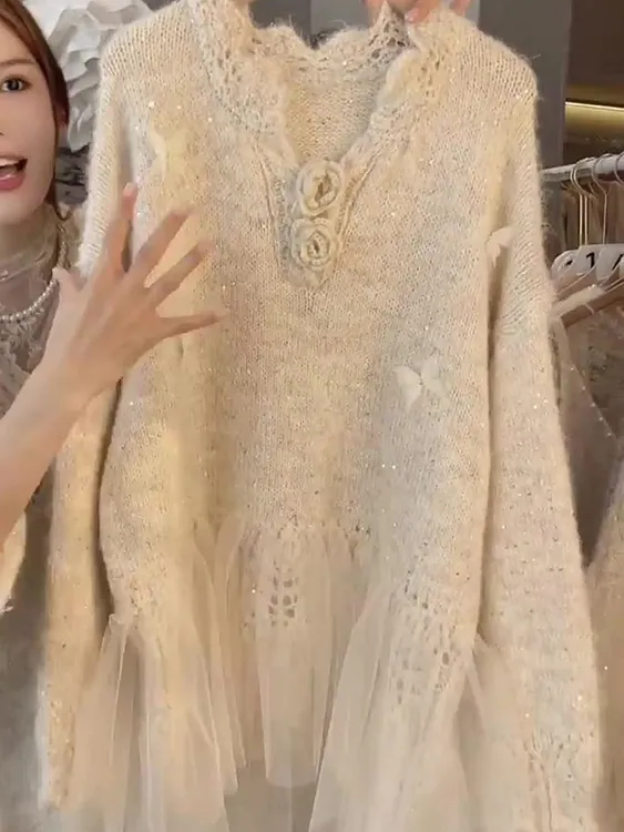 蕾丝纱拼接立体花朵毛衣上衣女秋冬季2025新款大码胖mm别致杏色