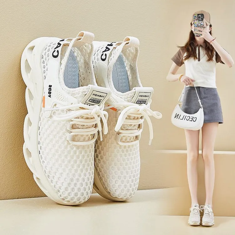 学生运动跑步平底2025爆款ins新款飞织韩版休闲鞋夏季鞋网面透气