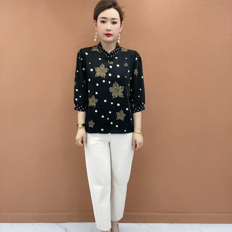 2025夏季新款时尚百搭宽松休闲浮雕印花显气质减龄好看妈妈装女