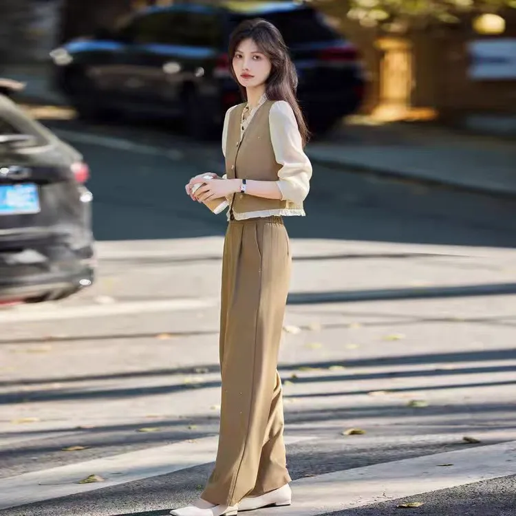 2025洋气减龄女装休闲风休闲轻职风高腰套装秋季上衣时尚套装