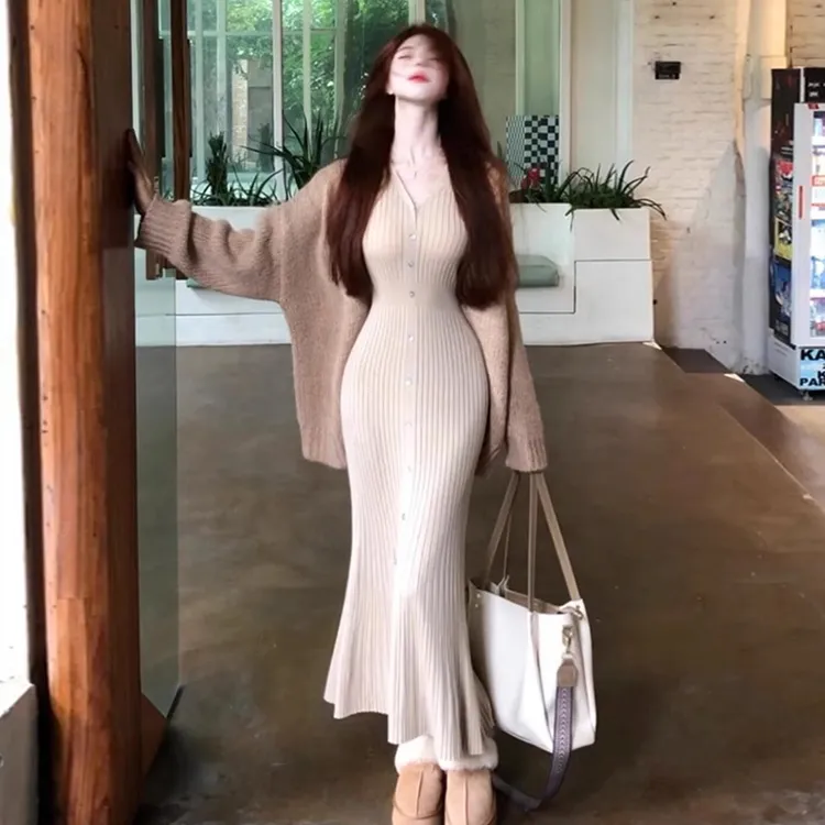 法式高级针织内搭连衣裙子女秋冬季2025新款气质掐腰打底包臀长裙