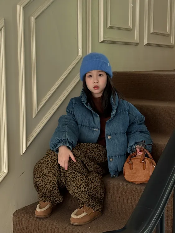 女童牛仔棉衣冬季新款女宝宝短款蓝色立领棉服上衣儿童宽松面包服