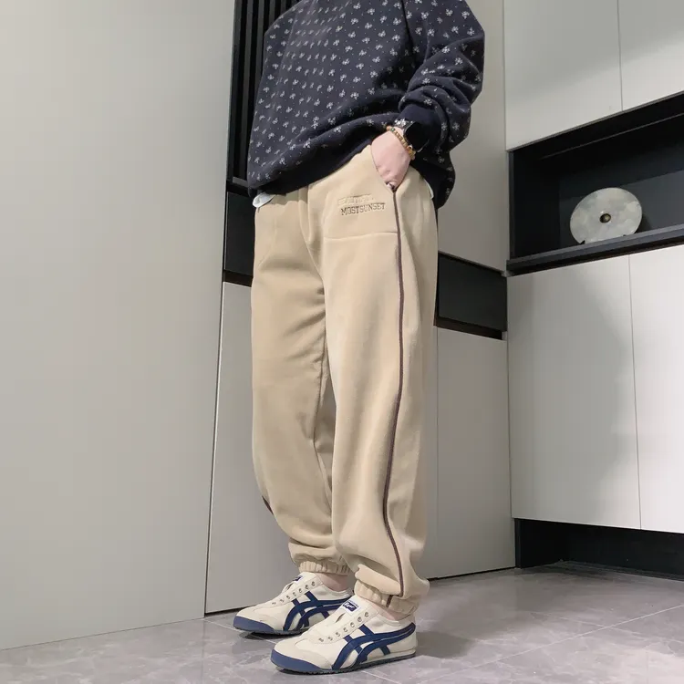 【六哥原创】2025设计款潮流帅气百搭休闲双面奥利绒微跨哈伦裤6700