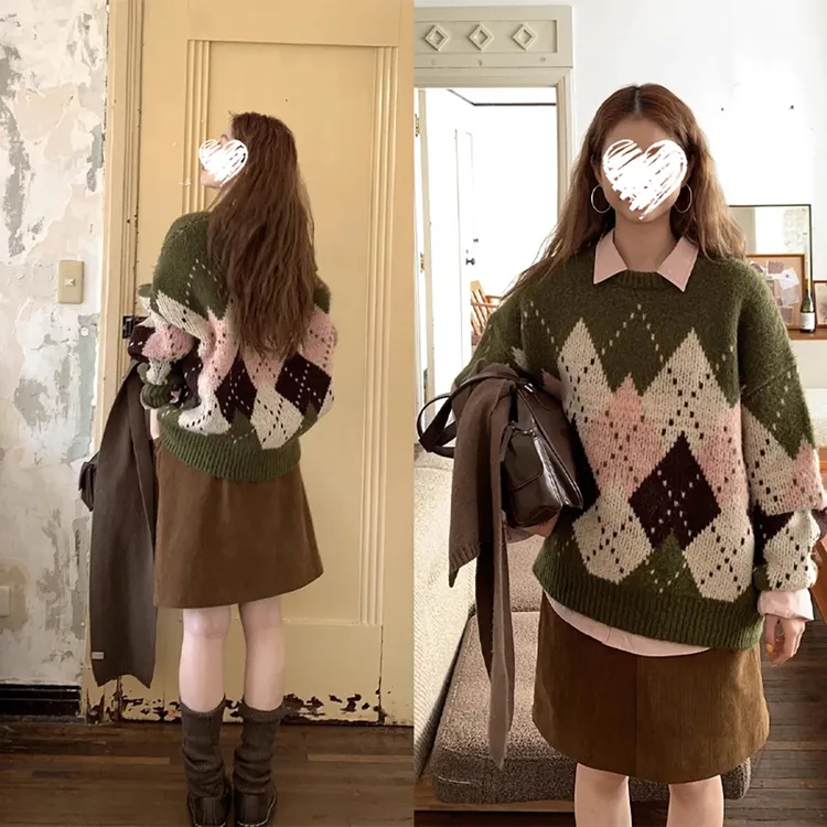 秋冬时尚洋气圆领绿色长袖设计针织衫毛衣女+衬衫+短裙  61251