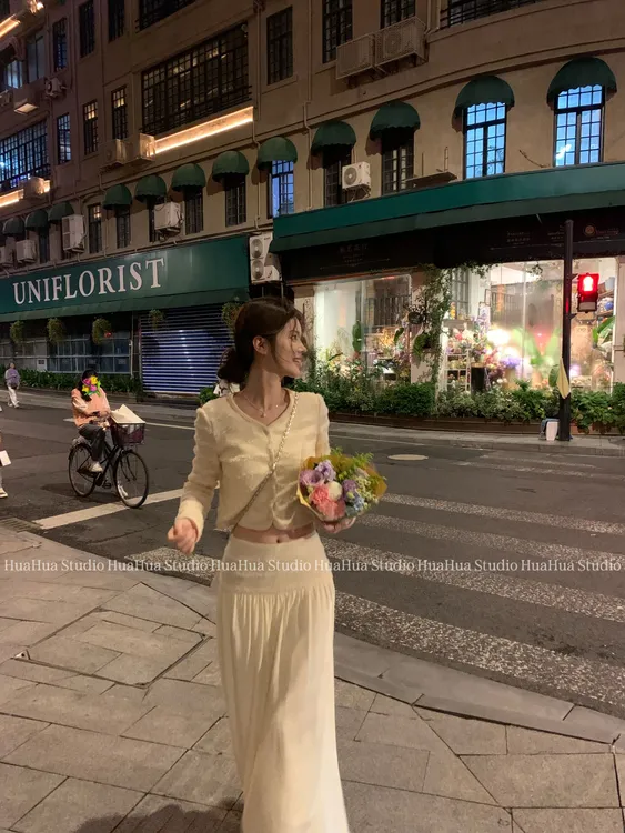 【花花】私有魅力~韩式小香短款针织流苏开衫+半身裙两件套