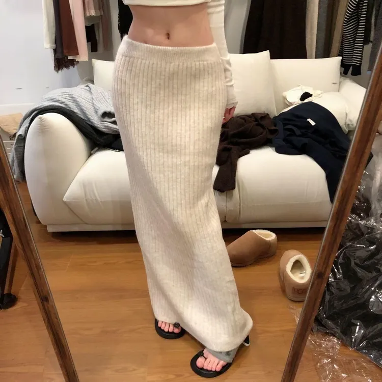 针织半身裙长款秋冬季穿搭高级感新款气质加厚裙包臀裙直筒裙子女