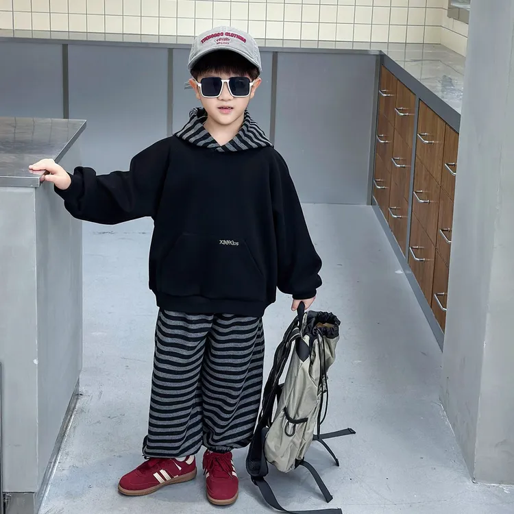 男童秋季套装2025新款儿童韩版洋气长袖条纹男宝宝时髦两件套潮酷