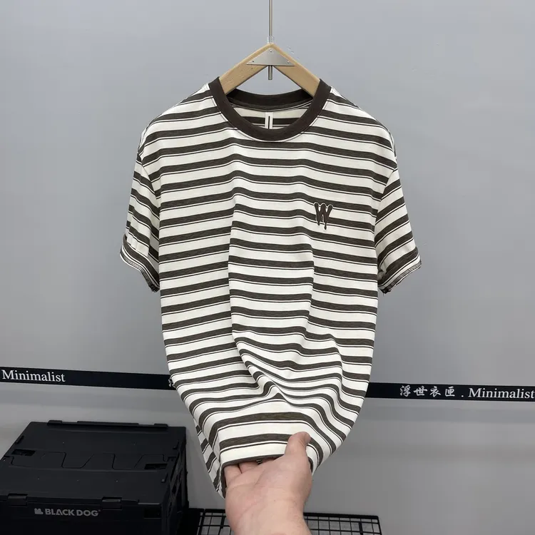 2025夏季新款条纹圆领男潮流美式高级感男装百搭时尚宽松短袖潮