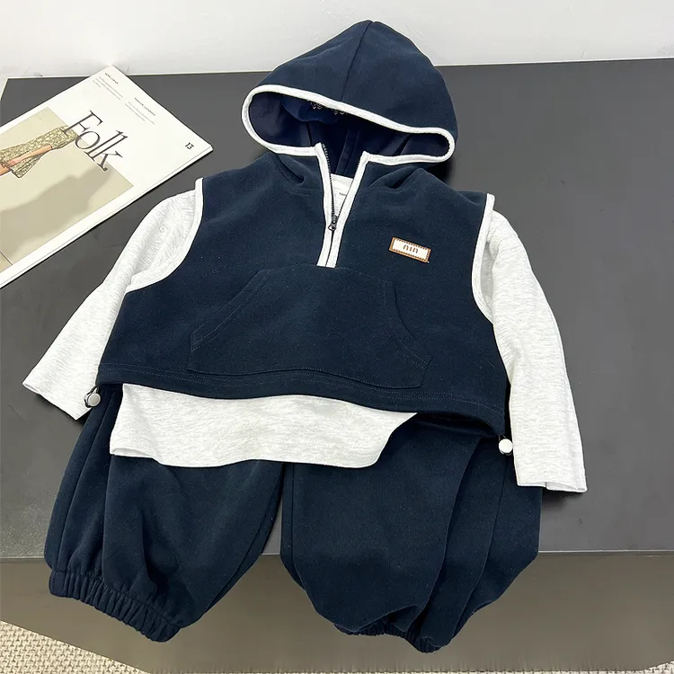 儿童套装2025秋季新款男宝运动针织连帽套装男孩衣服马甲三件套潮