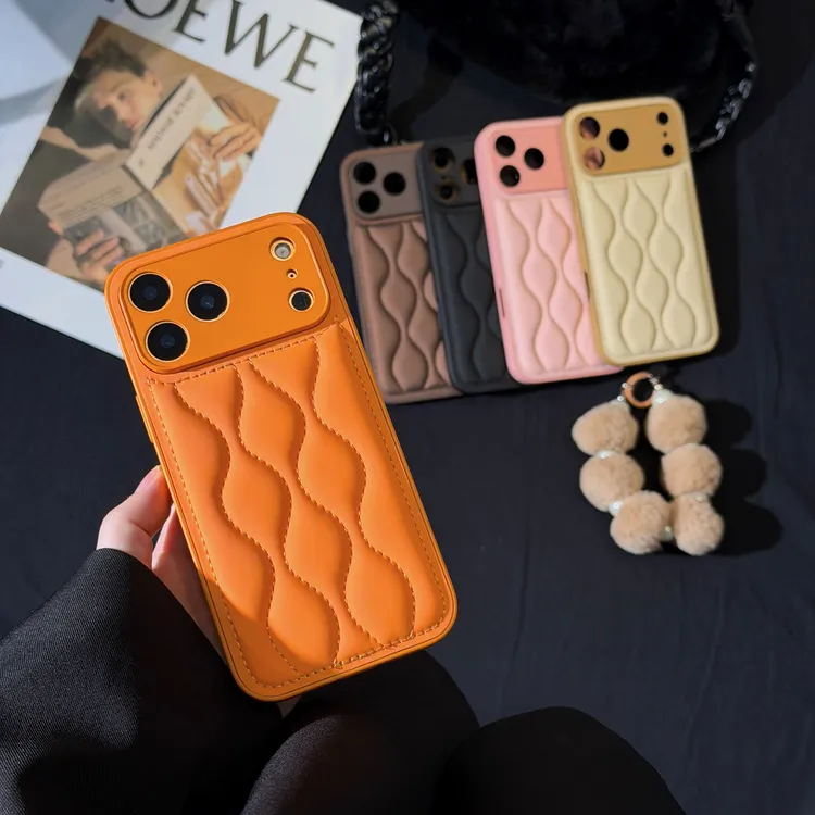 美拉德秋冬皮质贵气小香风手机壳适用苹果17promax/16/15/14/13