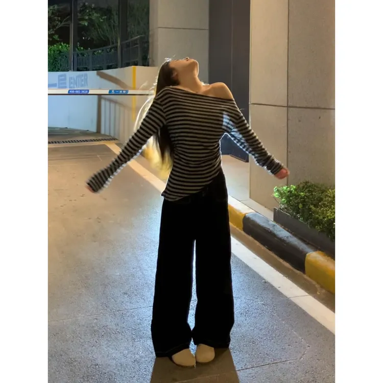美式辣妹修身条纹一字肩露锁骨长袖t恤女高级感时尚斜肩打底上衣