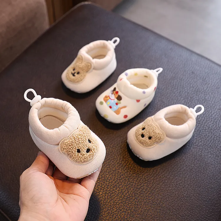 春秋季3-6-9个月婴儿袜鞋步前鞋0-1岁男女宝宝软底初生不掉鞋透气