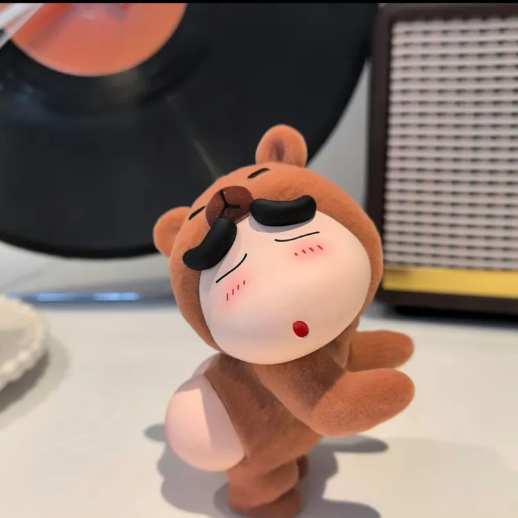 蜡笔小新屁屁熊仔实心可爱创意摆件手办公仔礼物桌面办公室女生LX