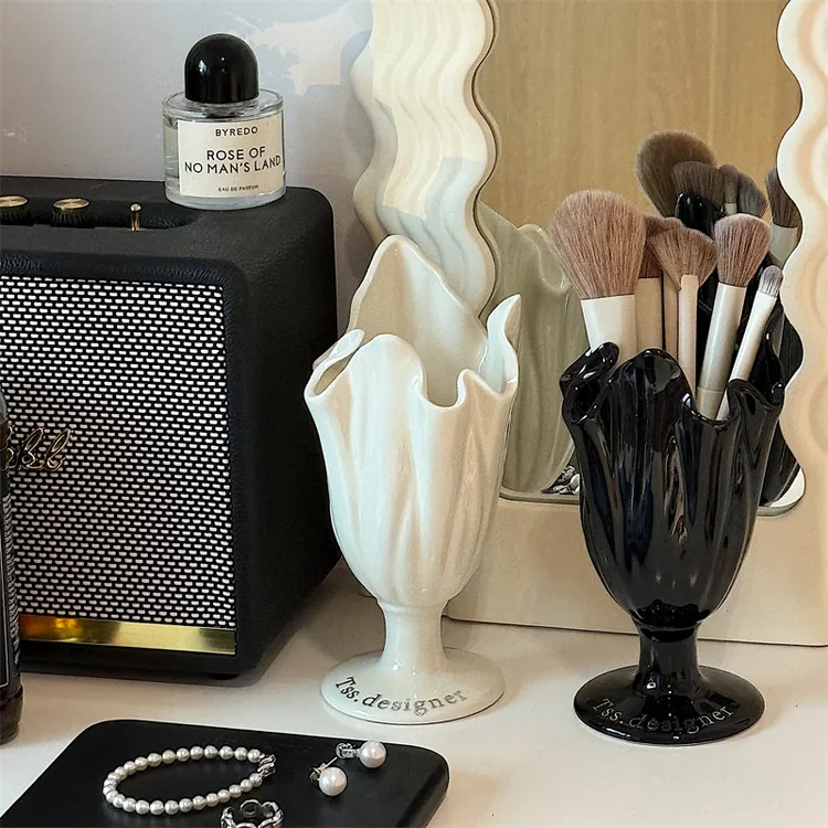 *你超漂亮的*高级感化妆刷收纳筒桌面创意笔筒陶瓷小众装饰摆件