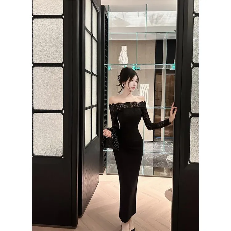 纯欲风蕾丝拼接一字肩黑色礼服裙女2025秋冬季新款修身长袖长裙子