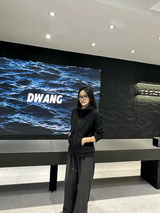 大码加绒加厚胖mm冬季休闲保暖女士短外套连帽显瘦上衣