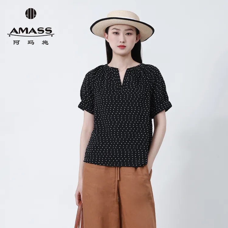 阿玛施AMASS早春新款时尚舒适松驰感百搭显瘦波点短袖衬衫530036
