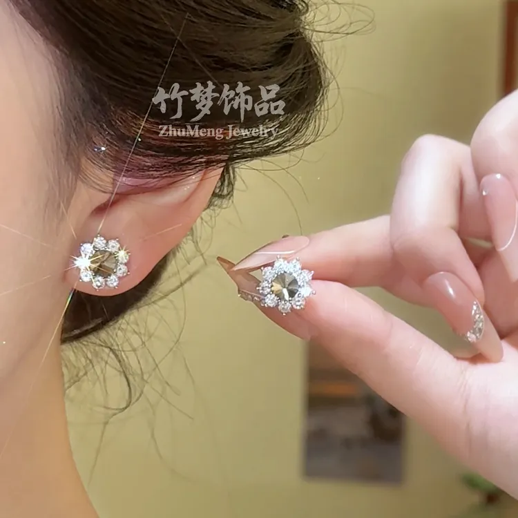 【星花棕钻】棕调主石镶锆花瓣衬肤显气质点亮造型ES899