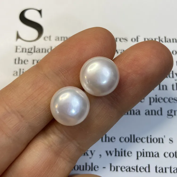 A10天然淡水珍珠耳钉卡11点位白色大点位S925耳针