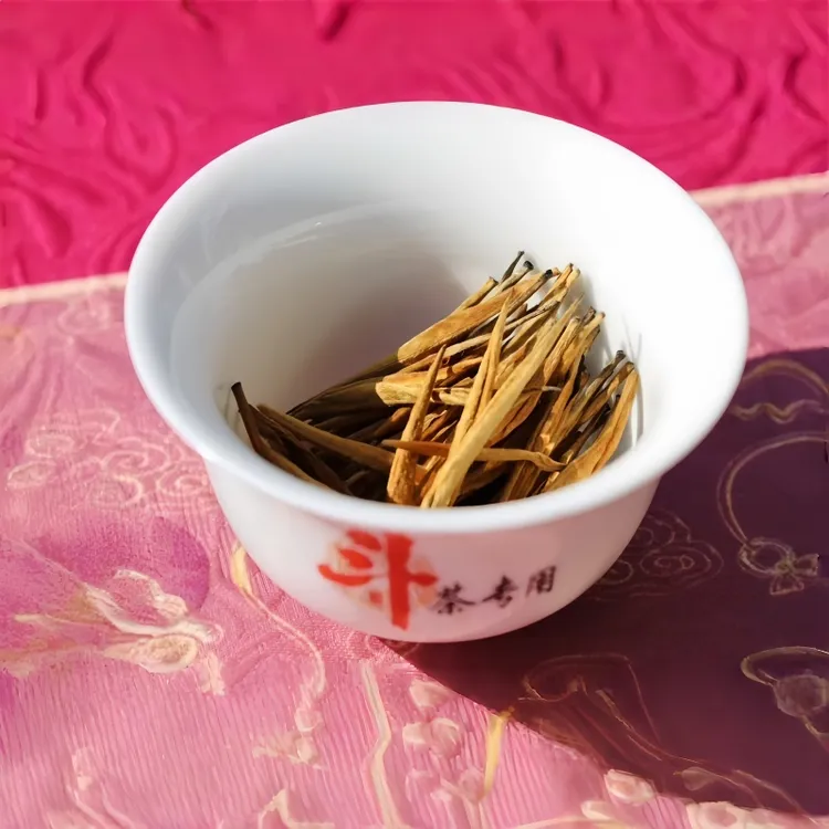 特级云南滇红大金针新茶正宗蜜香型金芽百年老树红茶礼盒装250g