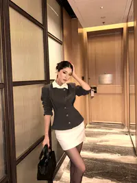 【罗哥】秋冬新款收腰毛呢百搭短外套假两件衬衫领拼接设计LD17043