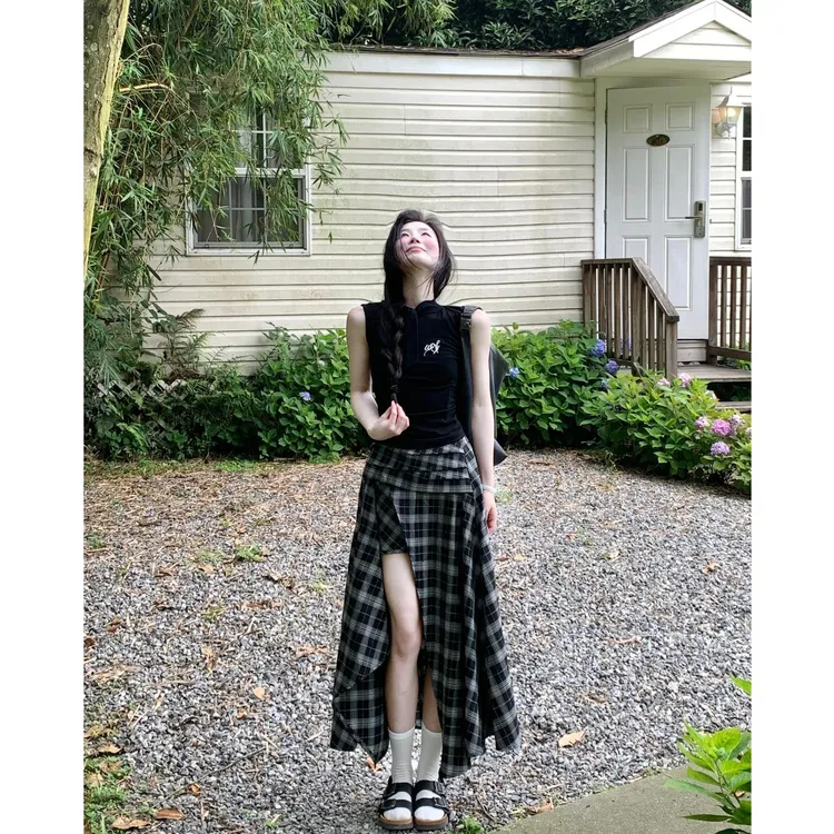 MARIE.COCO韩系拽姐甜辣风黑色背心显瘦上衣不规则格子半身裙套装