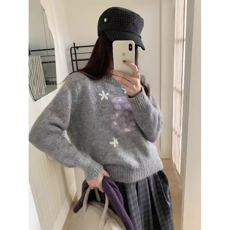 甜粿妹妹撞色花朵毛衣女秋冬韩系复古懒慵软糯毛圆领套头上衣