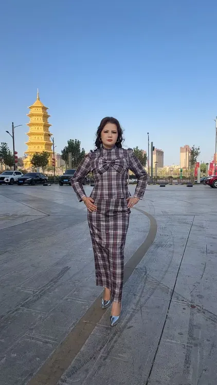 时尚新款两件套 时尚套装长袖经典