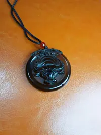 天然冰耀石男女款精雕牛气冲冲圆牌吊坠祥瑞护身