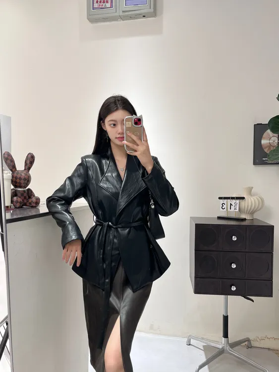 翻领设计感PU皮衣外套女新款高级收腰皮制上衣外套5Q2709GYZ