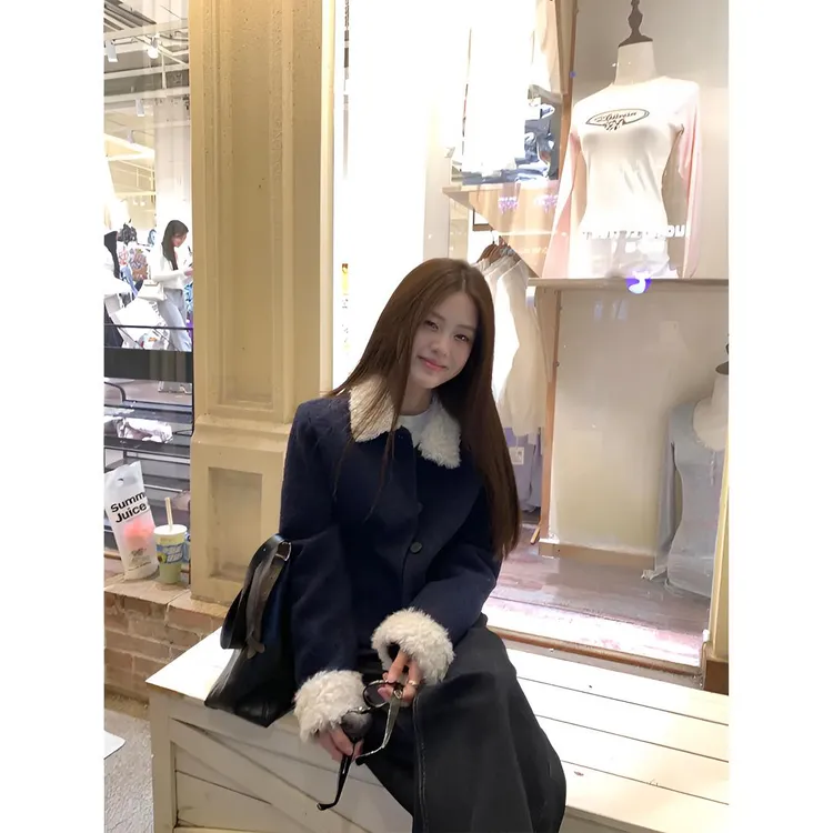 秋冬新款小香风拼接毛毛小个子短款外套棉服气质百搭阔腿牛仔裤