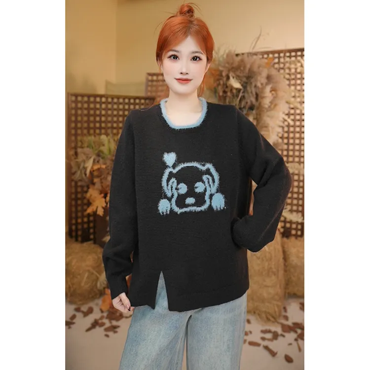 《哆啦》秋季大码女装宽松显瘦上衣圆领下摆开衩胖mm毛衣女 258701