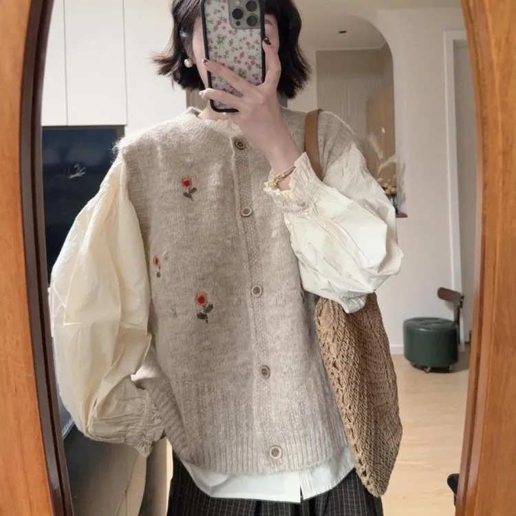 万能百搭针织背心刺绣小马甲女款2025新款爆款秋装女士可外穿洋气