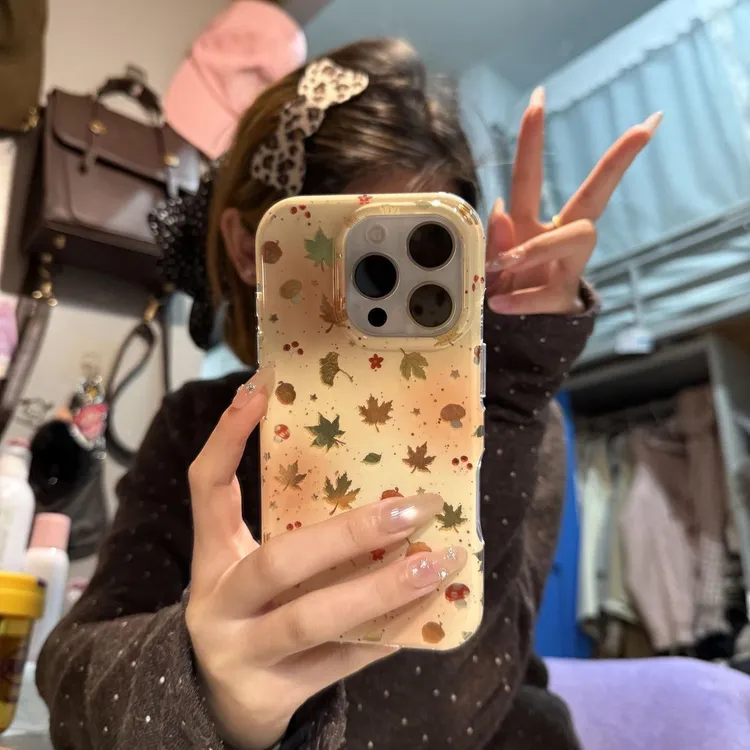 创意晕染枫叶冰川纹适用iPhone17pro大孔手机壳华为vivoppo小米17