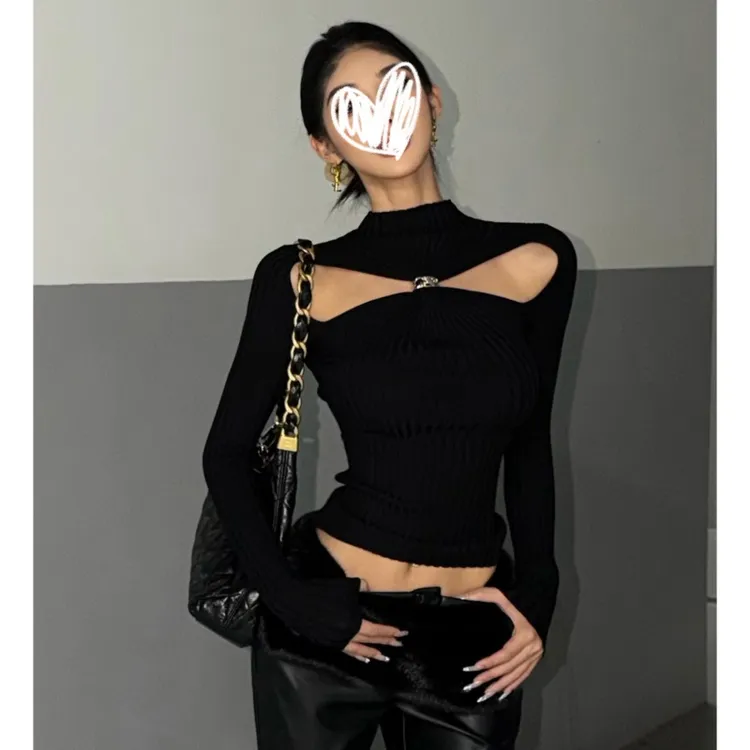 2025年冬季新款小众设计感重工金属扣镂空修身辣妹显瘦长袖女上衣